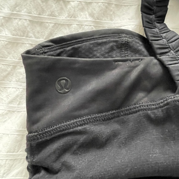 Lululemon Some Like It Hot Tank. Black / Faded Dot Embossed Black. Size 4. - Picture 10 of 11